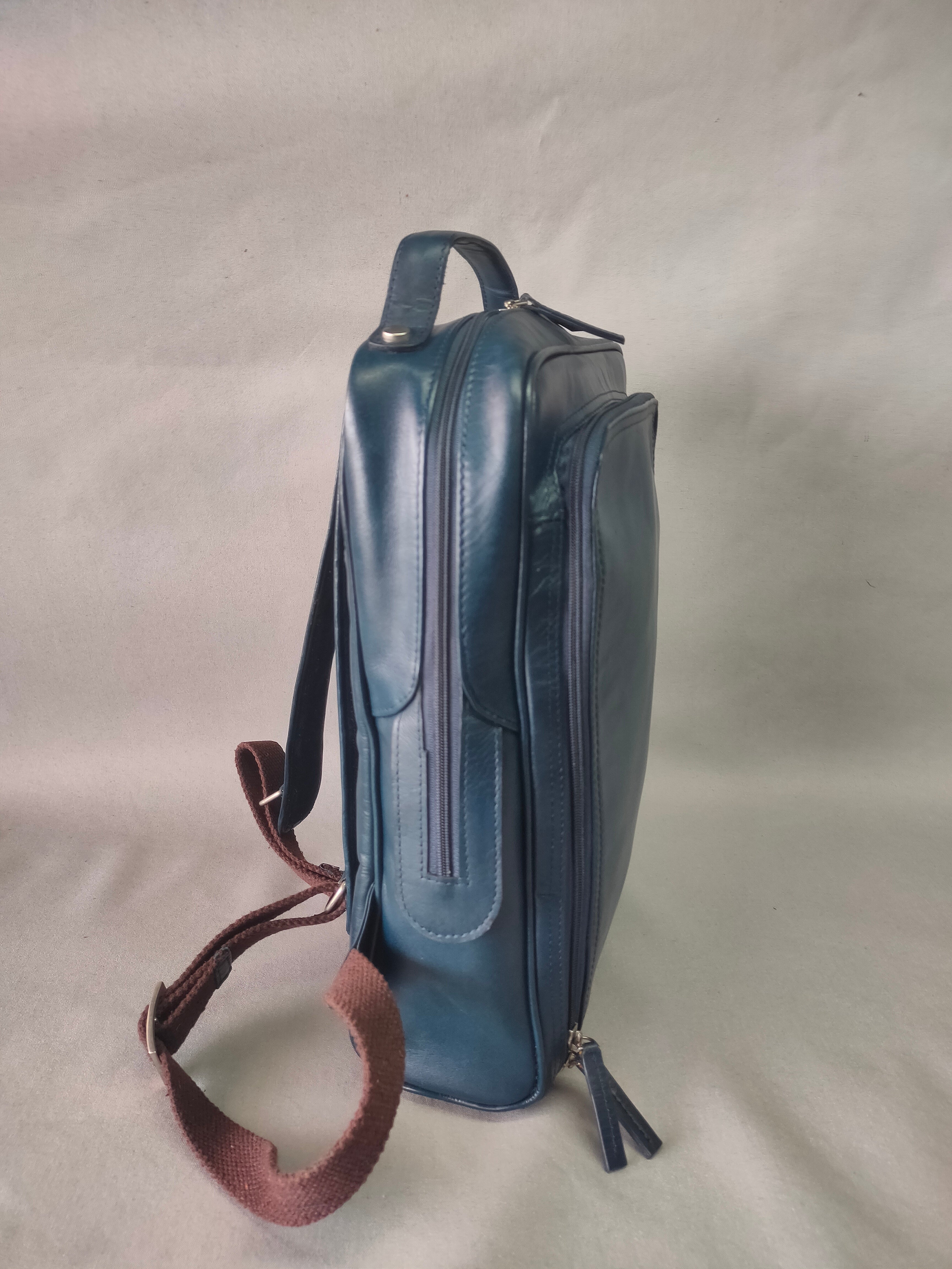 Hampshire laptop backpack vachata blue