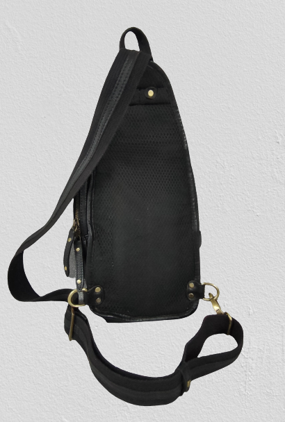 Liam  body bag  veg black
