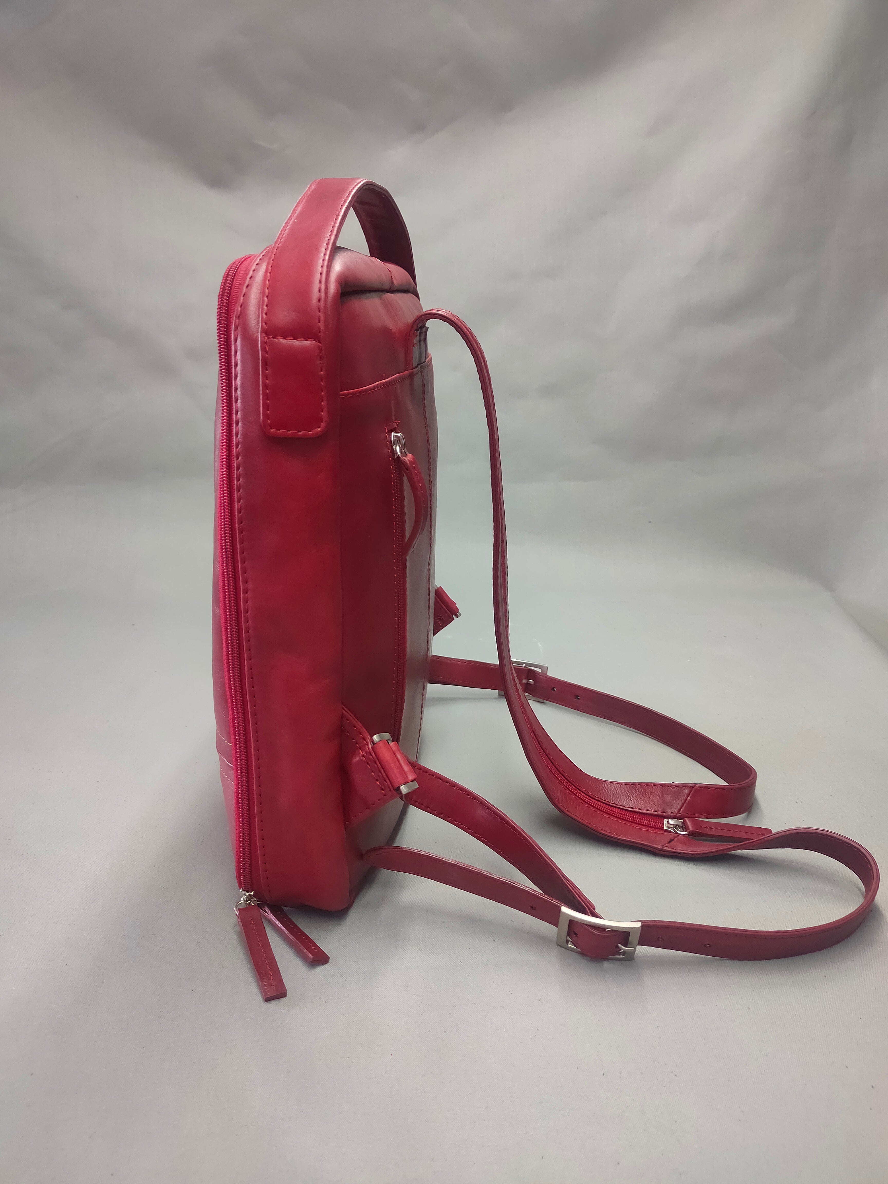 Kristoff backpack vachata red